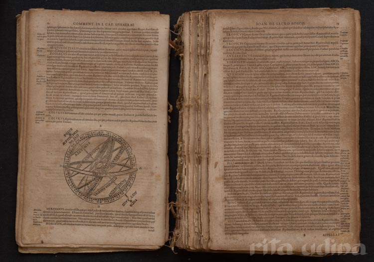 Hojas con acidez y oxidación acusadas, antes de la restauración. Libro de astronomía de Cristóbal Clavio, 1611.